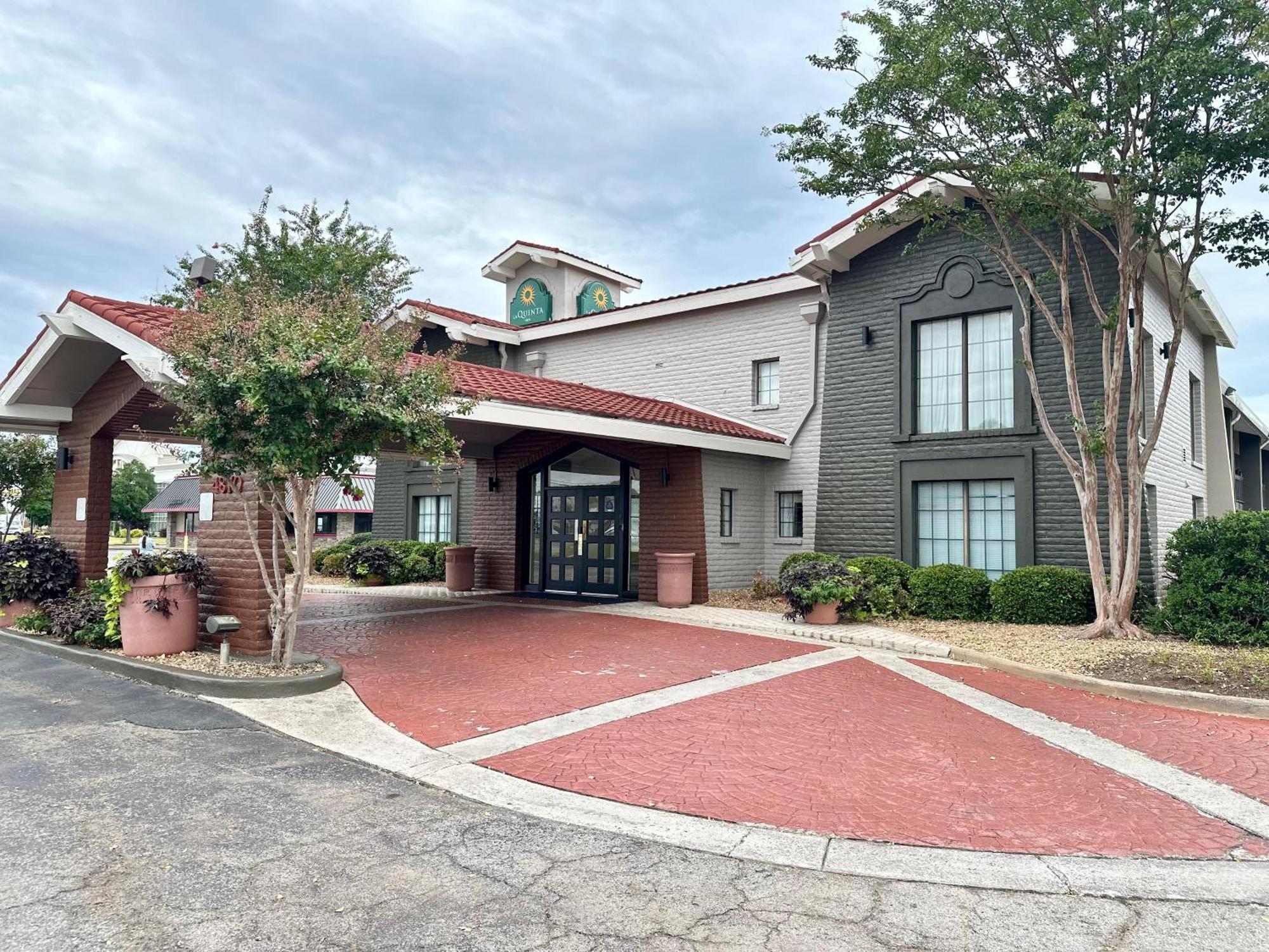 La Quinta Inn By Wyndham Huntsville Research Park Extérieur photo