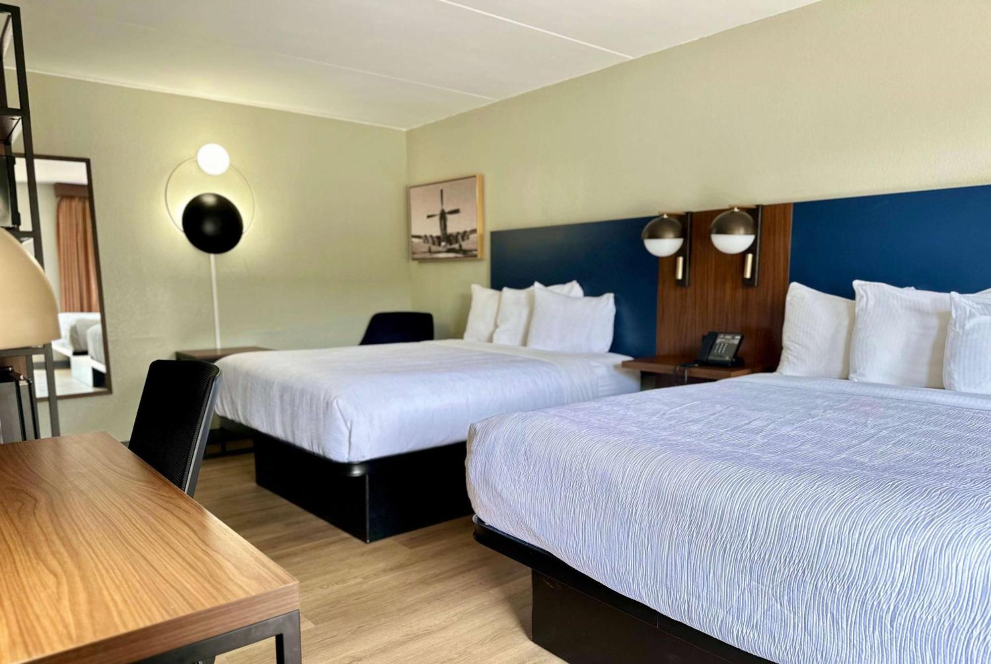 La Quinta Inn By Wyndham Huntsville Research Park Extérieur photo
