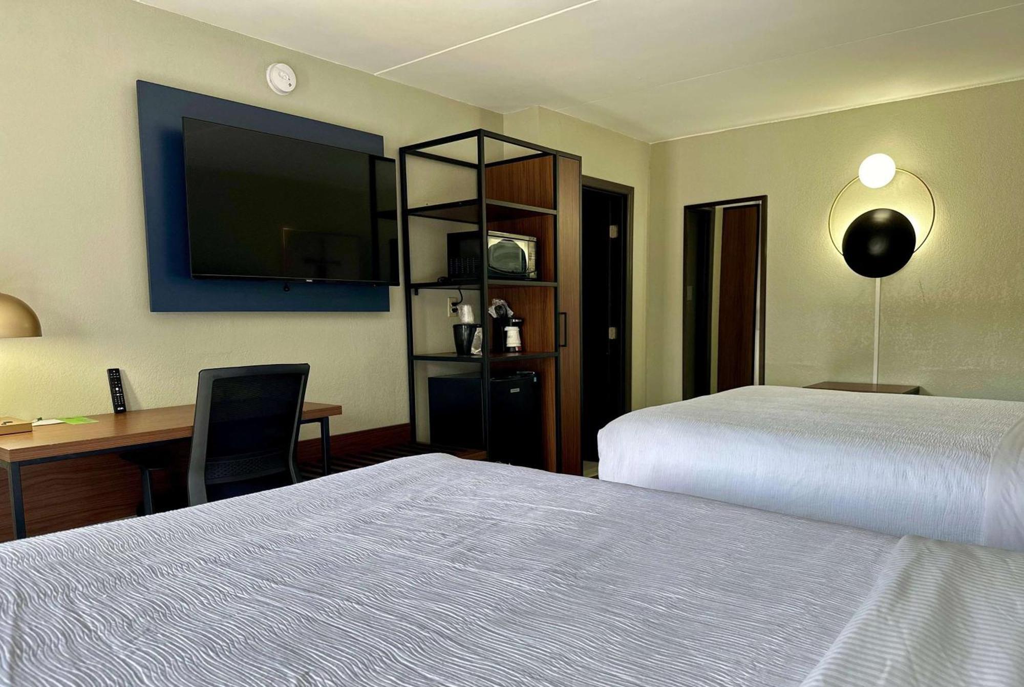 La Quinta Inn By Wyndham Huntsville Research Park Extérieur photo