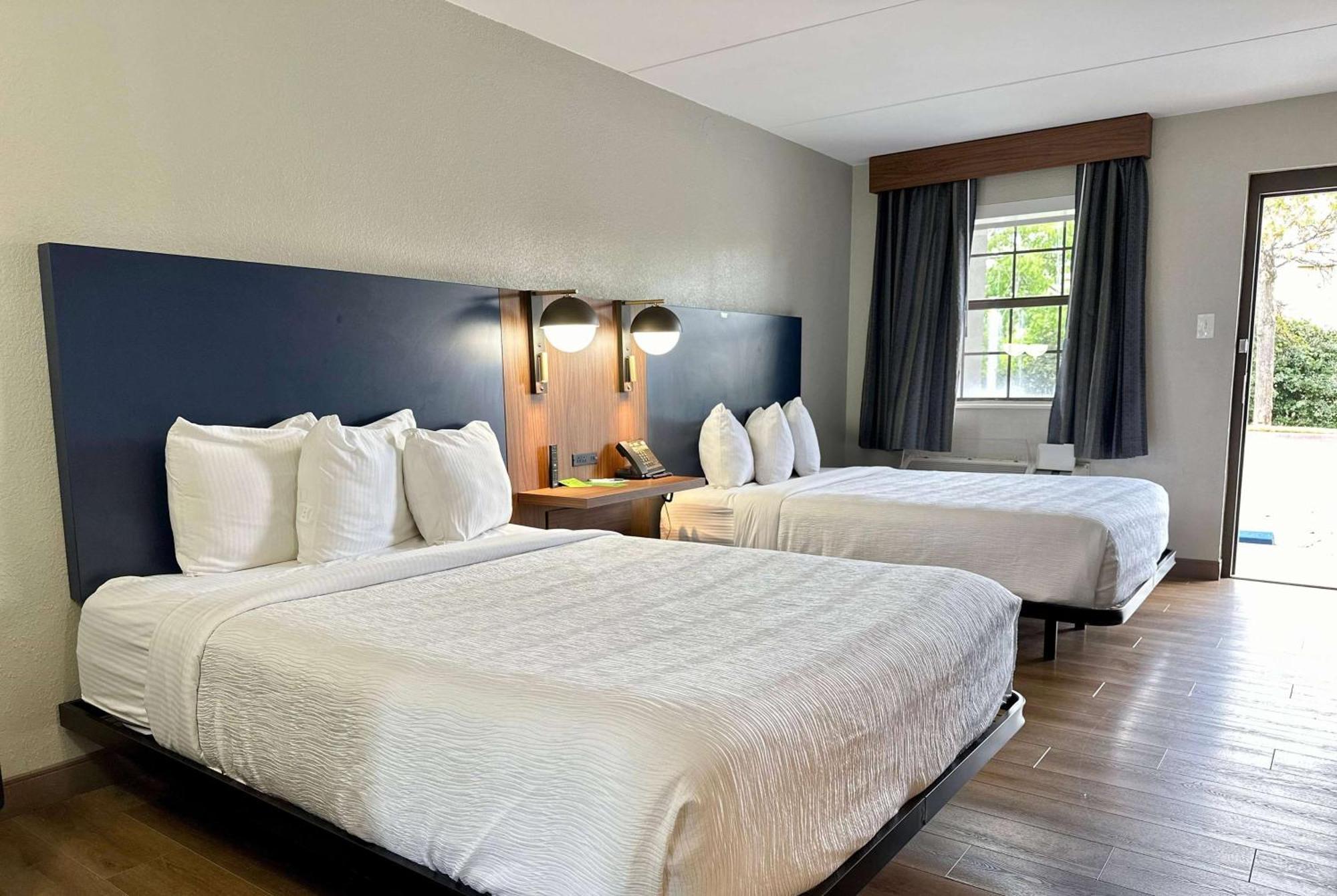 La Quinta Inn By Wyndham Huntsville Research Park Extérieur photo